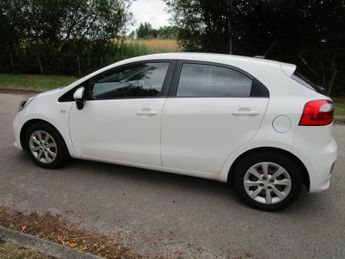 KIA RIO 1.3 1 - 13 Services - Great little car - 35 Road tax
