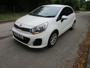 KIA RIO 1.3 1 - 13 Services - Great little car - 35 Road tax