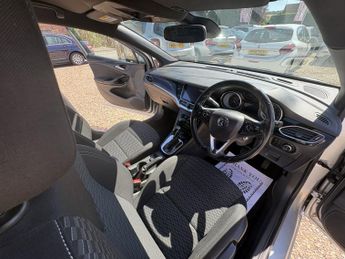 VAUXHALL ASTRA 1.6 CDTi BlueInjection SRi Nav