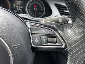 AUDI A4 2.0 TDI S line
