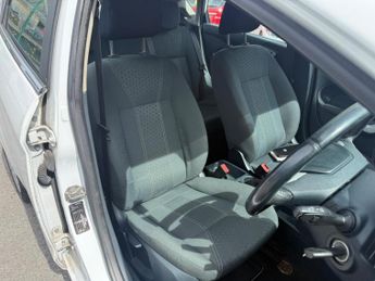 FORD FIESTA 1.25 Zetec 5dr