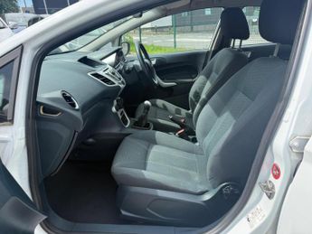 FORD FIESTA 1.25 Zetec 5dr