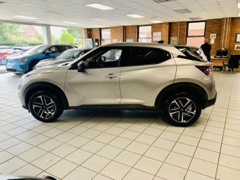 NISSAN JUKE 1.6 N-Connecta
