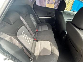 KIA CEED 1.6 CRDi EcoDynamics 2 Euro 5 (s/s) 5dr