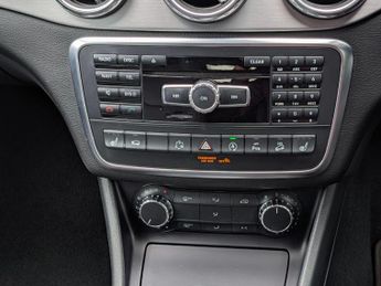 MERCEDES-BENZ GLA 2.1 GLA220 CDI AMG Line 7G-DCT 4MATIC Euro 6 (s/s) 5dr