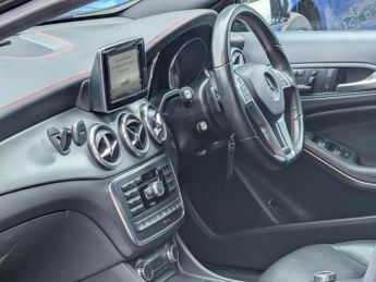 MERCEDES-BENZ GLA 2.1 GLA220 CDI AMG Line 7G-DCT 4MATIC Euro 6 (s/s) 5dr