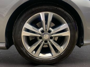 MERCEDES-BENZ E CLASS 2.1 E220 BlueTEC SE