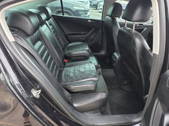 VOLKSWAGEN PASSAT 2.0 TDI Sport