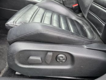 VOLKSWAGEN PASSAT 2.0 TDI Sport