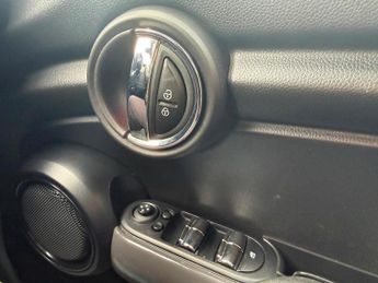MINI COOPER 1.5 Automatic Euro 5 5dr