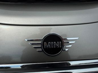 MINI CLUBMAN 2.0 Cooper D Exclusive Auto Euro 6 (s/s) 6dr