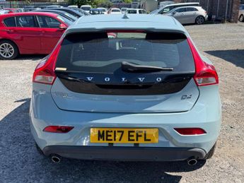 VOLVO V40 2.0 D4 Momentum Nav Plus Auto Euro 6 (s/s) 5dr