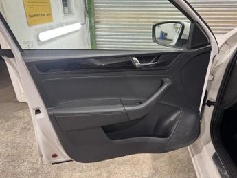SEAT TOLEDO 1.0 TSI XCELLENCE