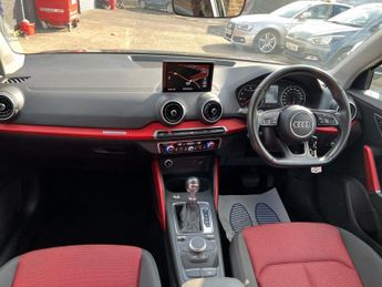 AUDI Q2 1.4 TFSI CoD Sport