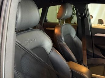 AUDI Q3 2.0 TDI S line Edition
