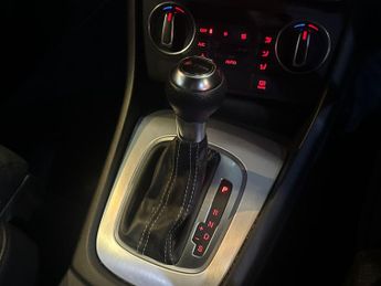 AUDI Q3 2.0 TDI S line Edition