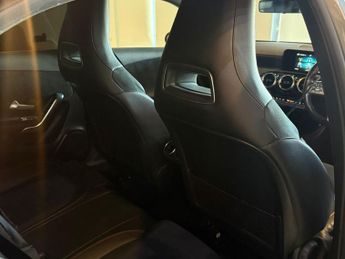 MERCEDES-BENZ A CLASS 2.0 A220 AMG Line