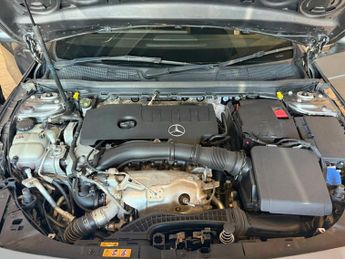 MERCEDES-BENZ A CLASS 2.0 A220 AMG Line