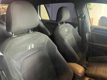 VOLKSWAGEN GOLF 2.0 TSI BlueMotion Tech R