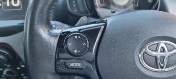 TOYOTA AYGO 1.0 VVT-i x-play