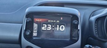TOYOTA AYGO 1.0 VVT-i x-play
