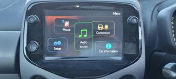 TOYOTA AYGO 1.0 VVT-i x-play