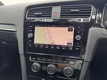 VOLKSWAGEN GOLF 2.0 TSI R