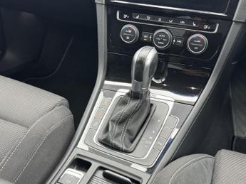 VOLKSWAGEN GOLF 2.0 TSI R