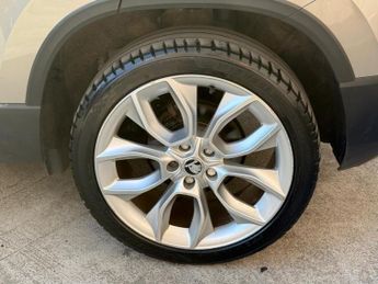 SKODA KAROQ 1.5 TSI Edition
