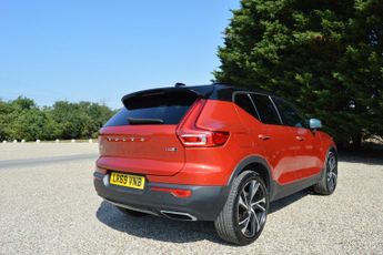 VOLVO XC40 2.0 R-Design Pro T4