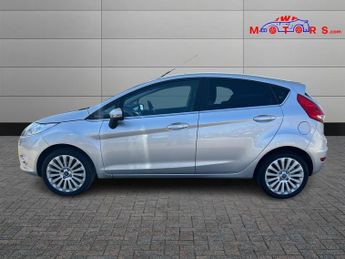 FORD FIESTA 1.4 Titanium