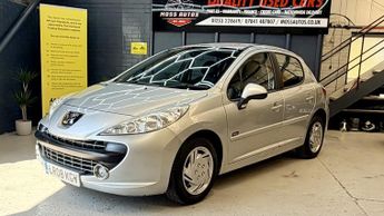 PEUGEOT 207 1.4 m:play