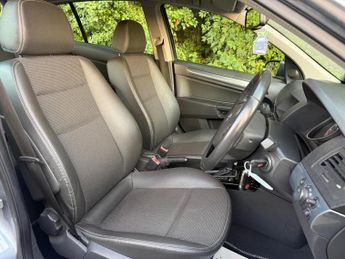 VAUXHALL ASTRA 1.8i 16v Design 5dr