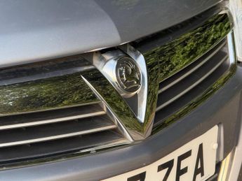 VAUXHALL ASTRA 1.8i 16v Design 5dr