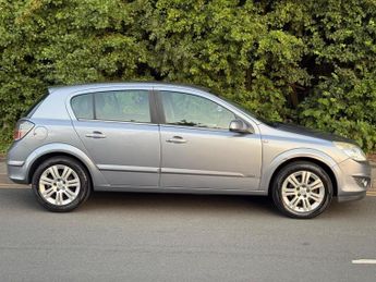 VAUXHALL ASTRA 1.8i 16v Design 5dr