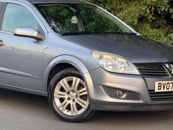 VAUXHALL ASTRA 1.8i 16v Design 5dr