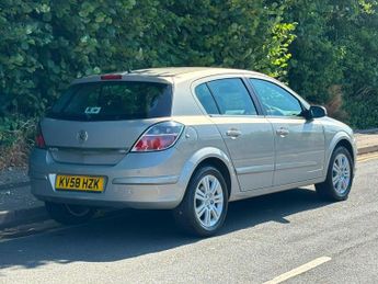 VAUXHALL ASTRA 1.8i 16v Elite 5dr