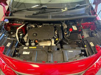 PEUGEOT 3008 1.5 BlueHDi GT Line