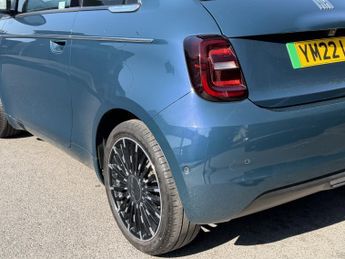 FIAT 500E 42kw 118hp Electric La Prima