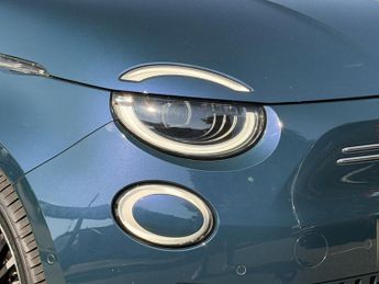 FIAT 500E 42kw 118hp Electric La Prima