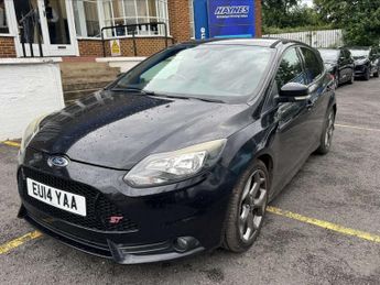 Ford Focus 2.0 T EcoBoost ST-2