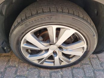 PEUGEOT 2008 1.6 BlueHDi Allure