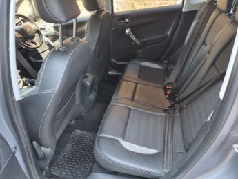 PEUGEOT 2008 1.6 BlueHDi Allure