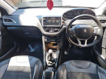 PEUGEOT 2008 1.6 BlueHDi Allure