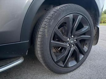 LAND ROVER DISCOVERY SPORT 2.0 TD4 HSE Black Auto 4WD Euro 6 (s/s) 5dr