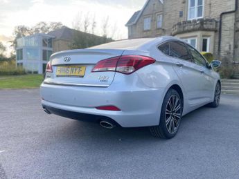 HYUNDAI I40 1.7 CRDi Blue Drive Premium DCT Euro 6 (s/s) 4dr