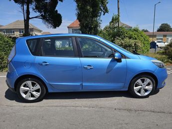 RENAULT SCENIC 1.5 dCi Dynamique TomTom