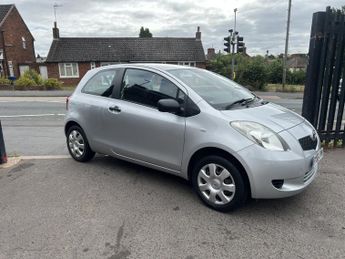 TOYOTA YARIS 1.0 VVT-i T2