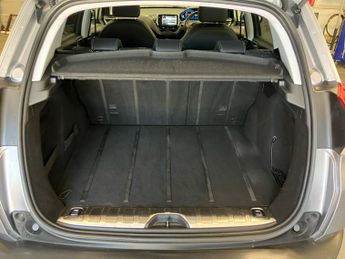 PEUGEOT 2008 1.6 VTi Allure Automatic