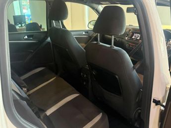 VOLKSWAGEN TIGUAN 2.0 TDI BlueMotion Tech R-Line